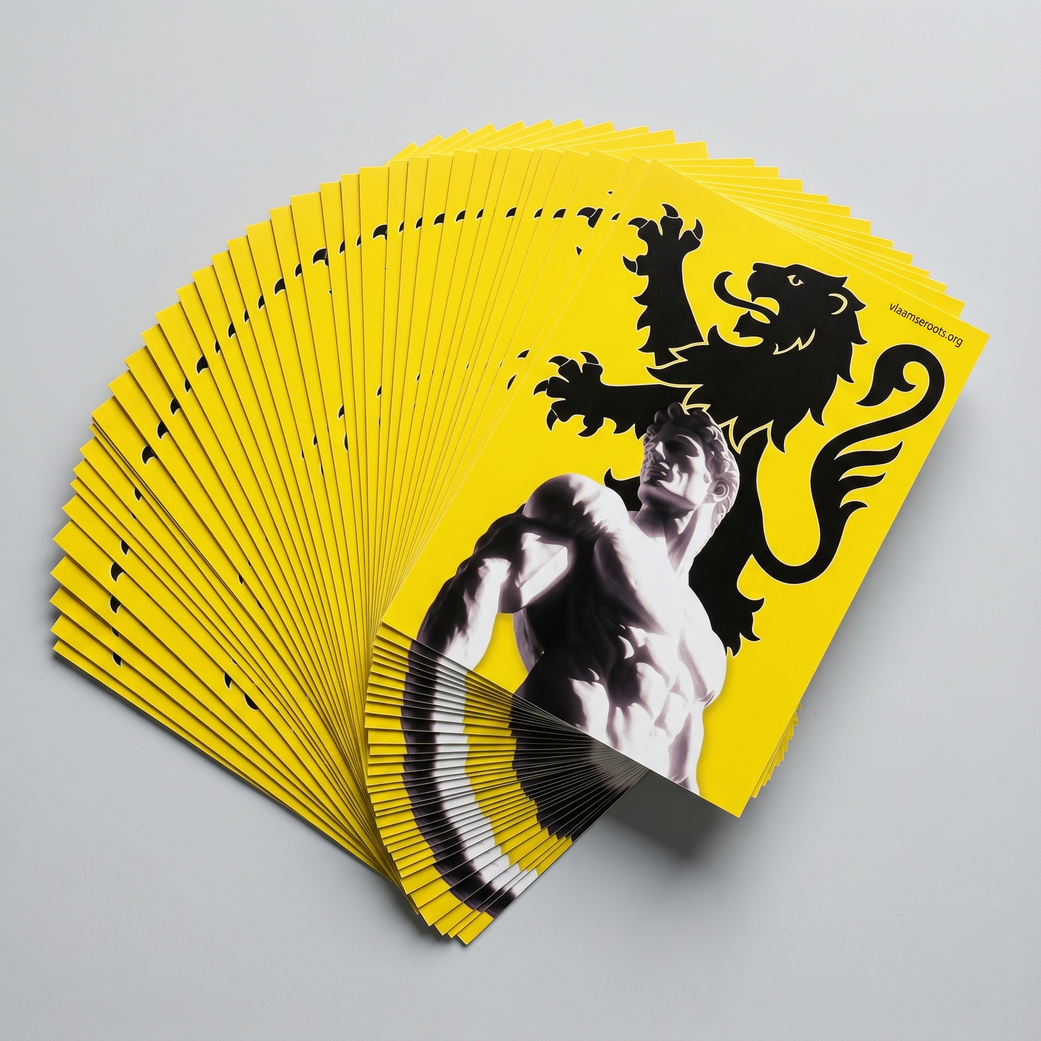 Vlaamse Leeuw Standbeeld - ZELFKLEVER